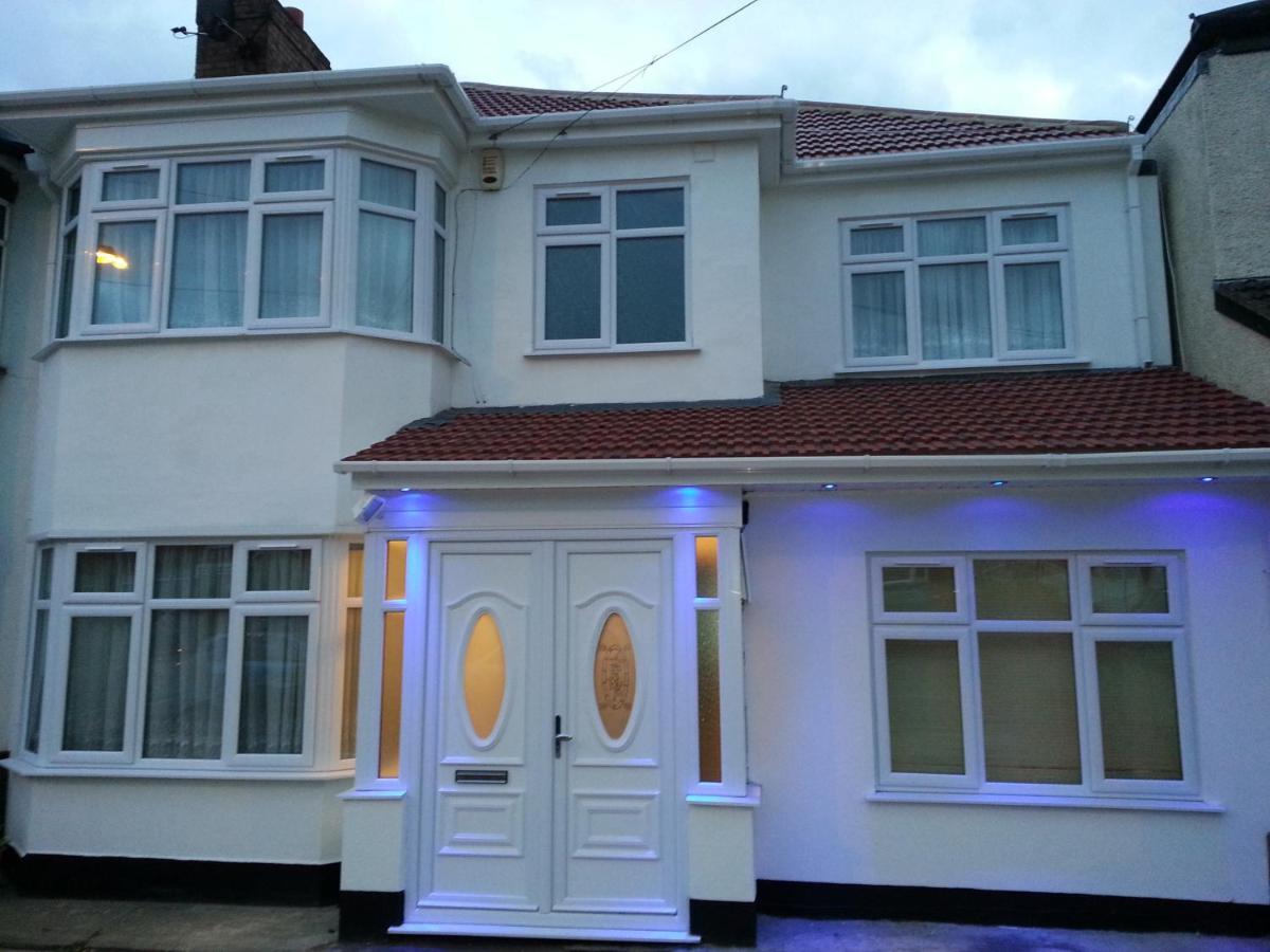 Apple House Wembley Hotel Barnet Luaran gambar
